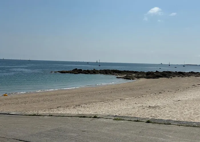Appartement Spacieux Et Clair Proche Des Plages De La Baie