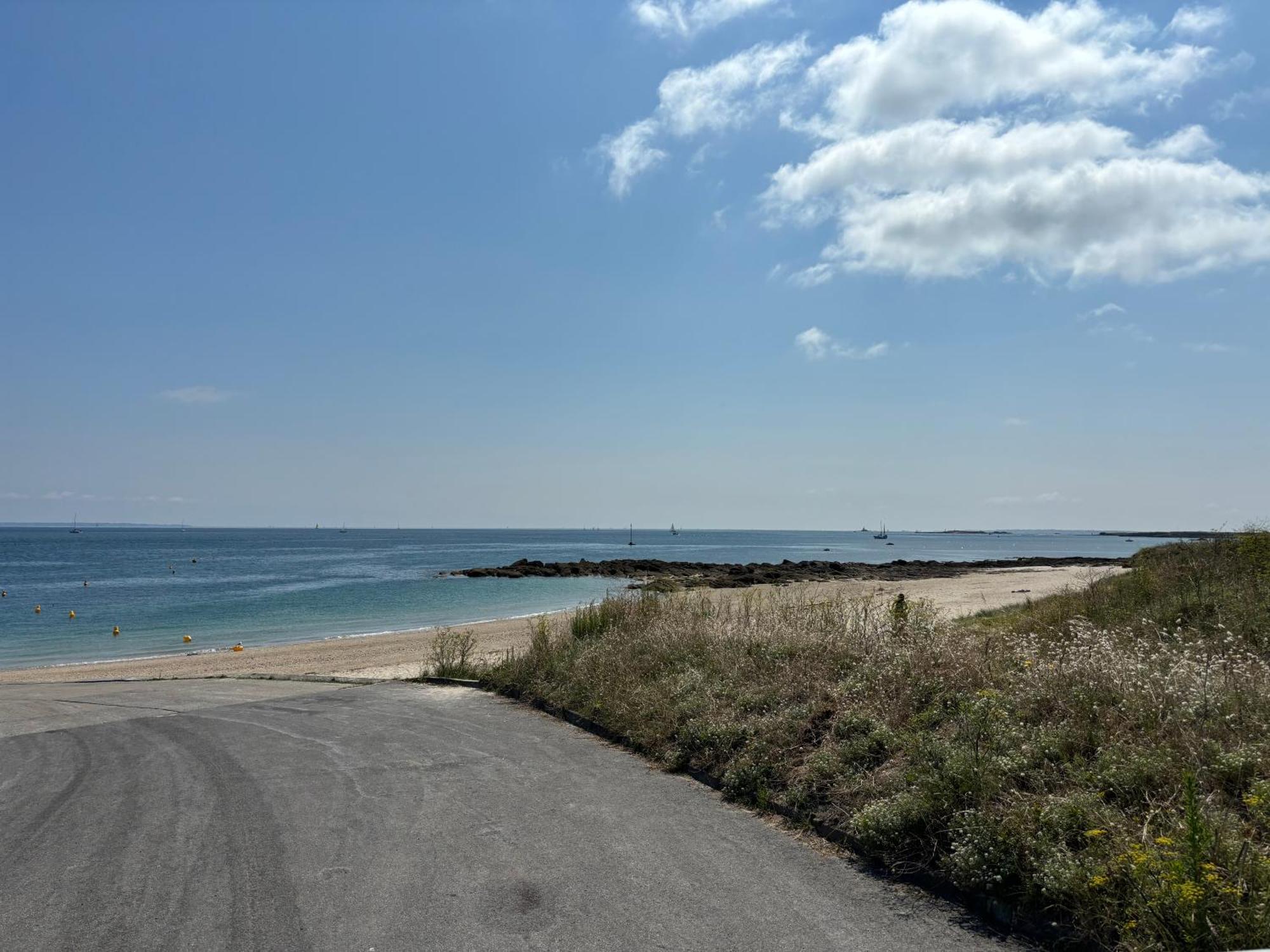 Spacieux Et Clair Proche Des Plages De La Baie Apartment *